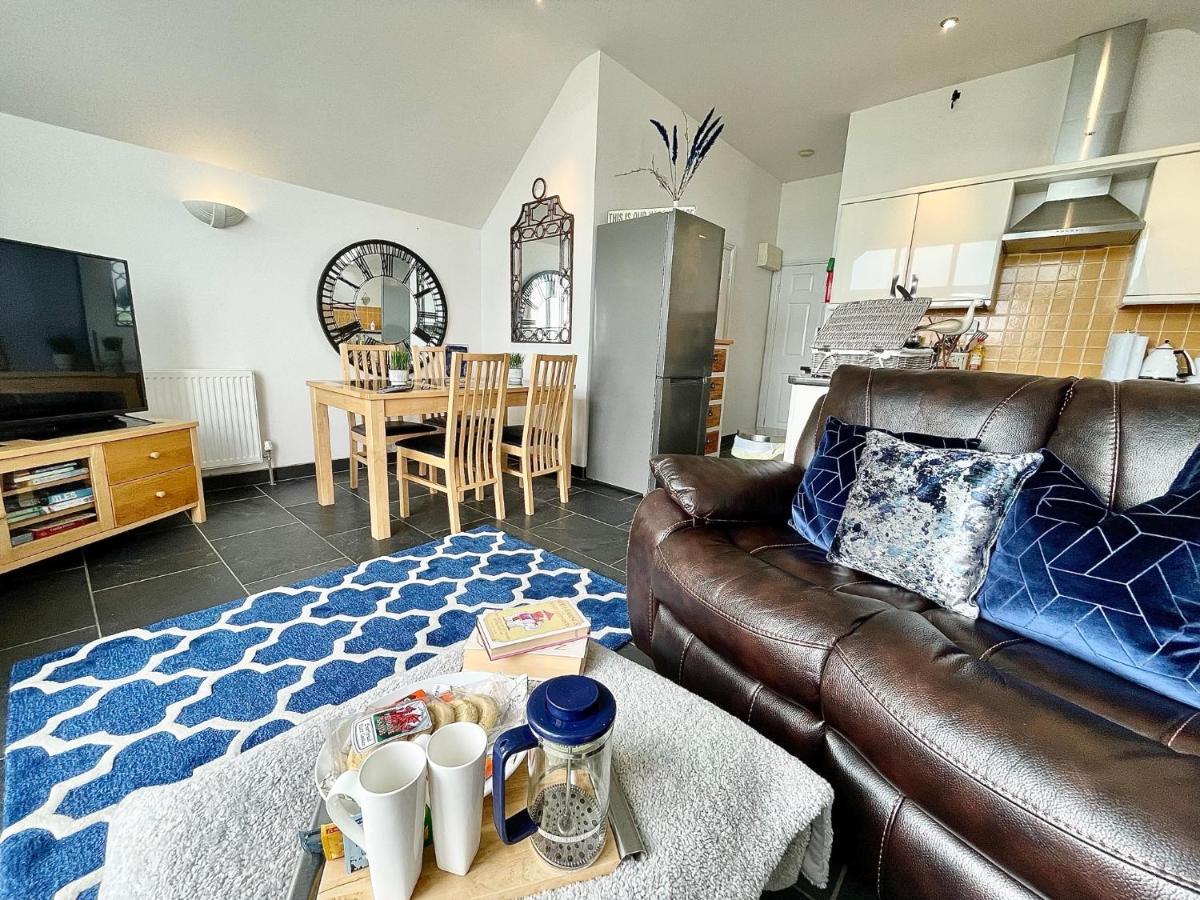 The Mermaids Watch Pendine Dog Friendly With Cymru Holidays Екстериор снимка