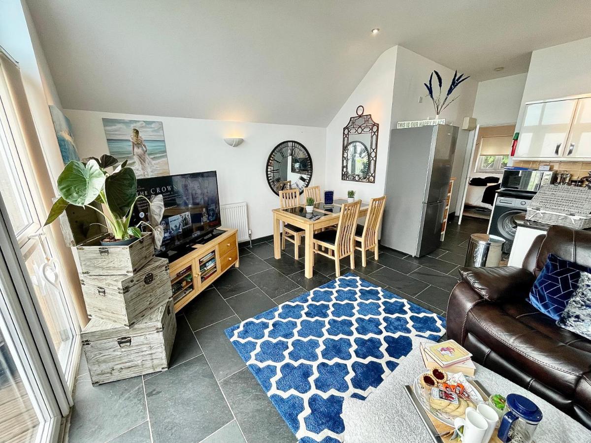 The Mermaids Watch Pendine Dog Friendly With Cymru Holidays Екстериор снимка