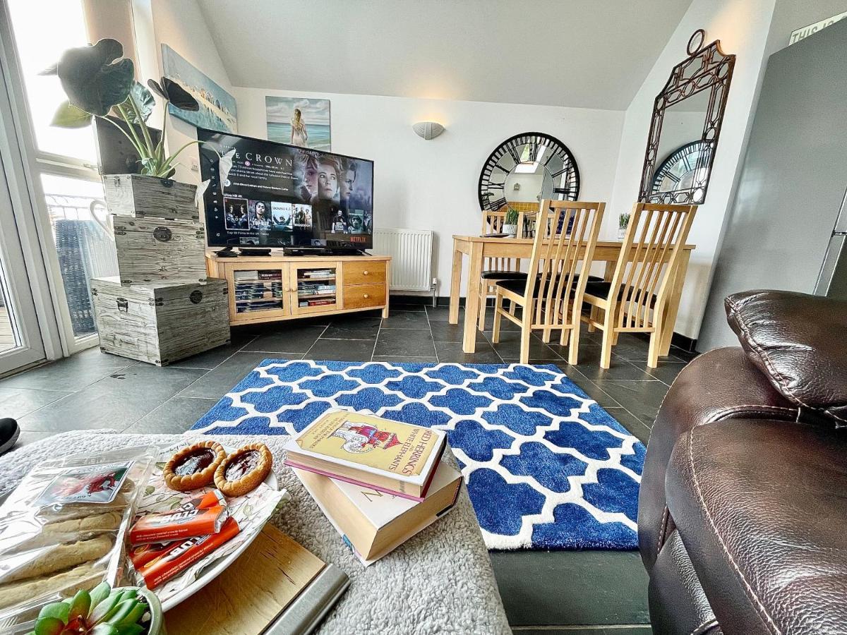 The Mermaids Watch Pendine Dog Friendly With Cymru Holidays Екстериор снимка